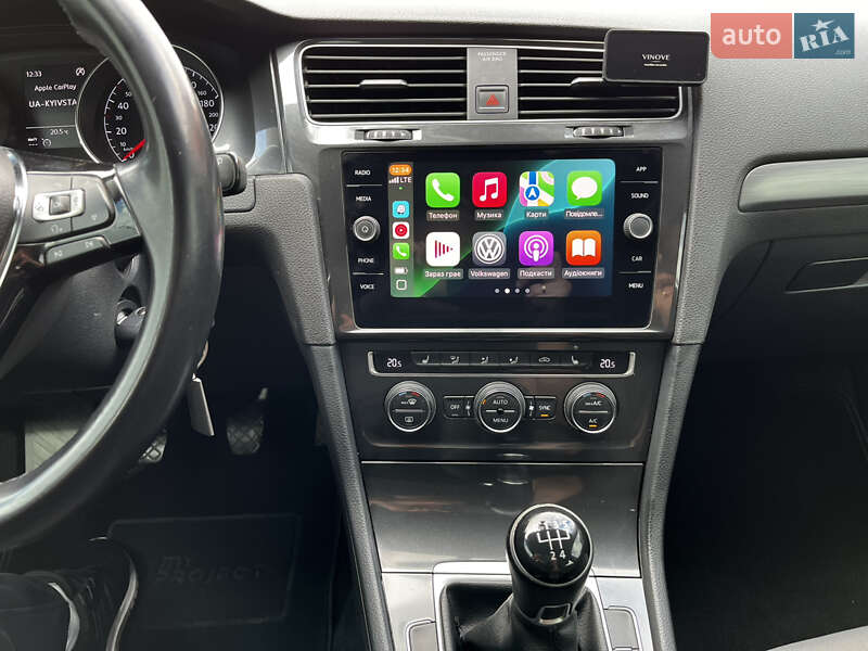 Универсал Volkswagen Golf 2017 в Ровно