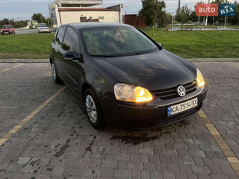 Volkswagen Golf 2004