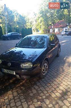 Хэтчбек Volkswagen Golf 2001 в Дрогобыче