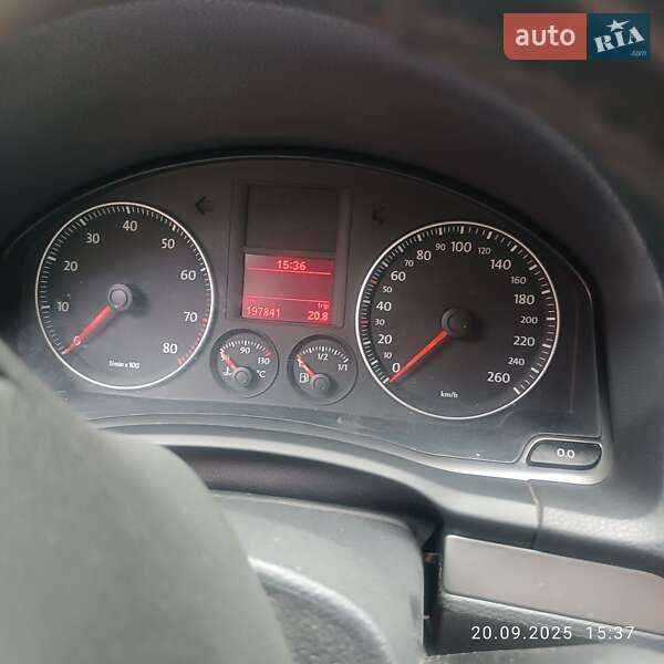 Універсал Volkswagen Golf 2009 в Вінниці