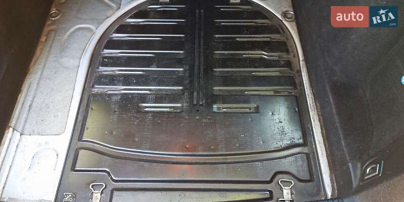 Універсал Volkswagen Golf 2001 в Шепетівці