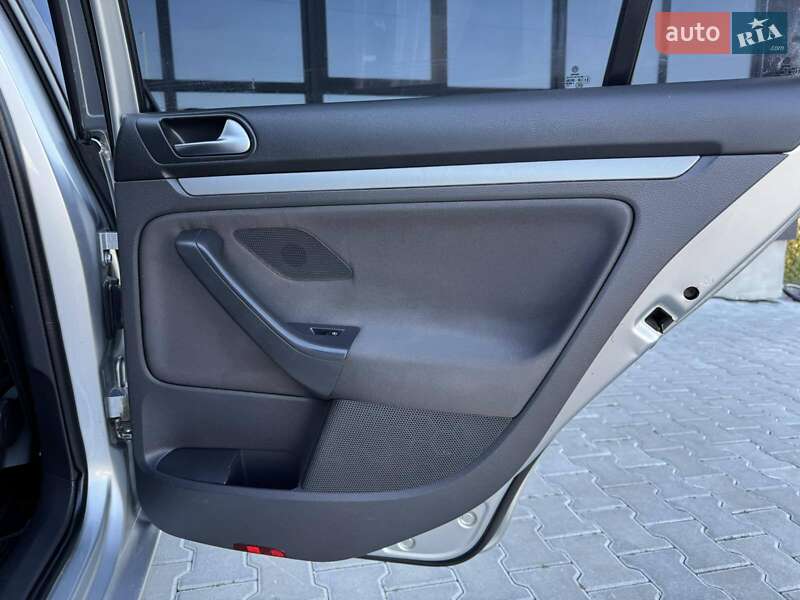 Універсал Volkswagen Golf 2008 в Тернополі