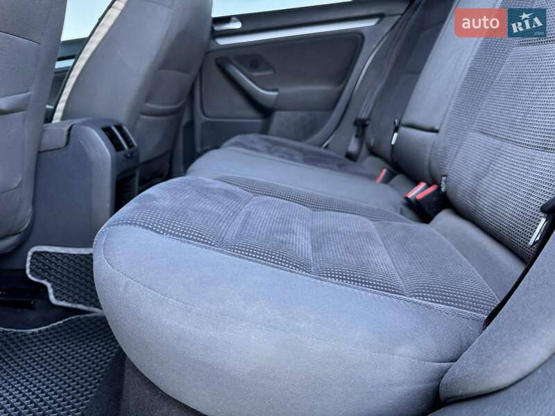 Універсал Volkswagen Golf 2008 в Тернополі