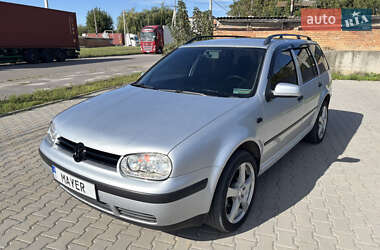 Универсал Volkswagen Golf 2004 в Виннице