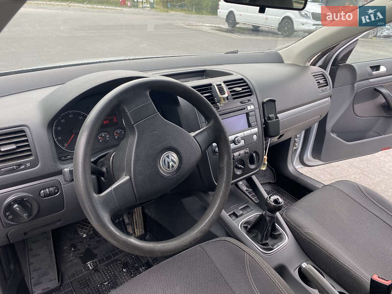 Універсал Volkswagen Golf 2008 в Надвірній