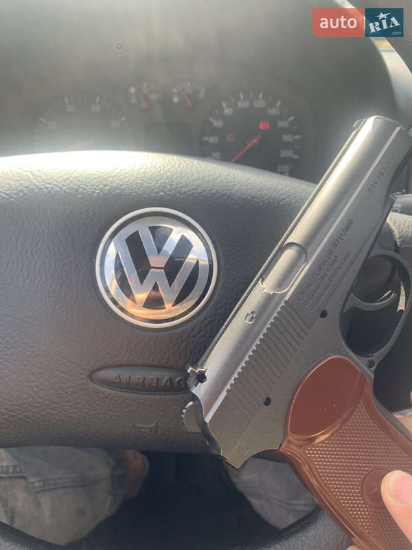 Хетчбек Volkswagen Golf 2000 в Тернополі