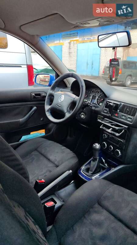 Хетчбек Volkswagen Golf 1999 в Києві