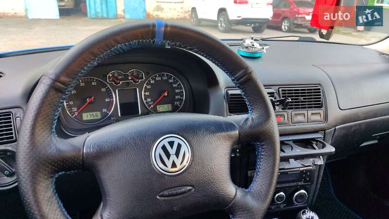 Хетчбек Volkswagen Golf 1999 в Києві