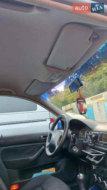 Хетчбек Volkswagen Golf 1999 в Києві