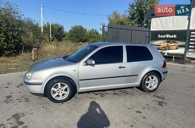 Хэтчбек Volkswagen Golf 2001 в Ватутино