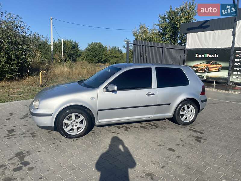 Volkswagen Golf 2001