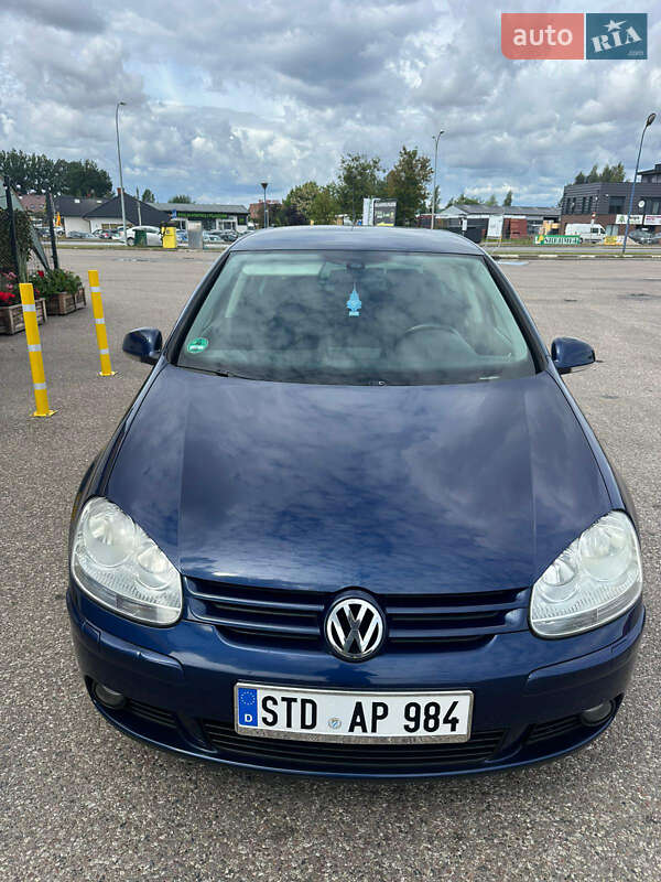 Хетчбек Volkswagen Golf 2009 в Сумах