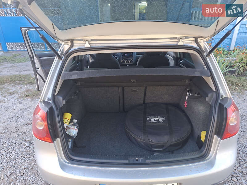 Хэтчбек Volkswagen Golf 2008 в Онуфриевке