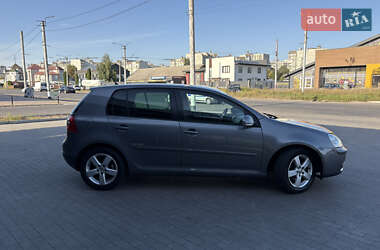 Хэтчбек Volkswagen Golf 2009 в 