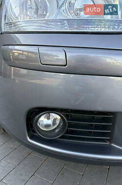 Хэтчбек Volkswagen Golf 2009 в 