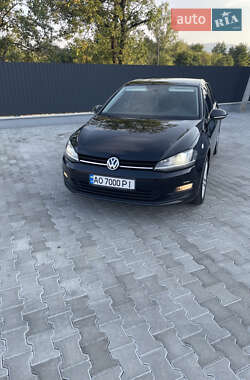 Хэтчбек Volkswagen Golf 2016 в Сваляве