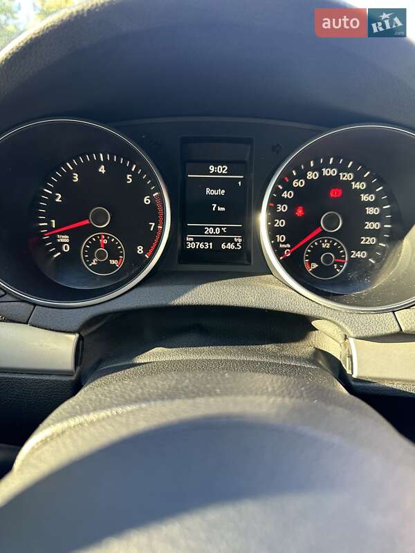 Хетчбек Volkswagen Golf 2009 в Львові