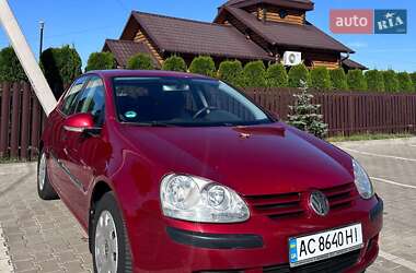 Хетчбек Volkswagen Golf 2004 в Луцьку