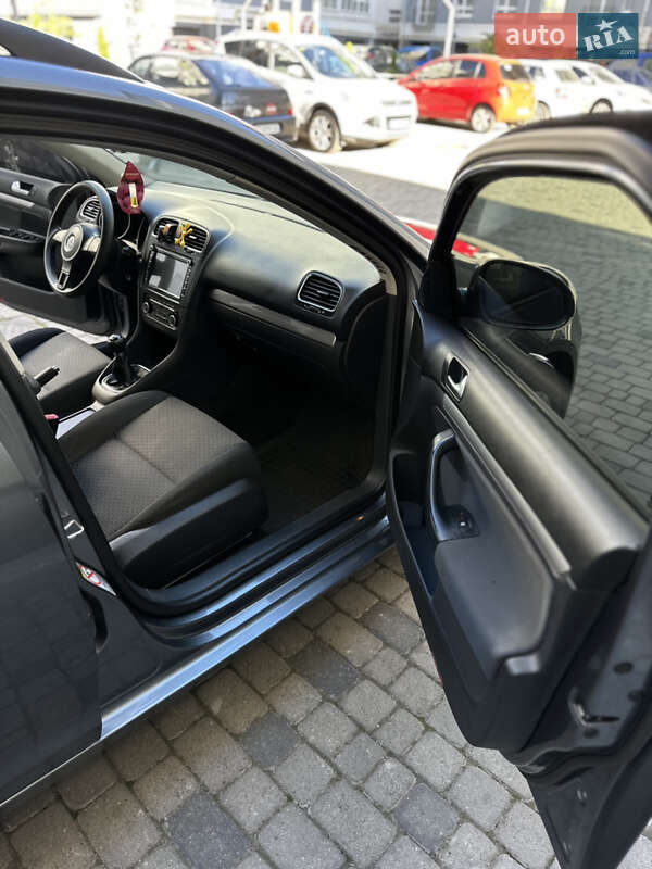 Універсал Volkswagen Golf 2011 в Івано-Франківську