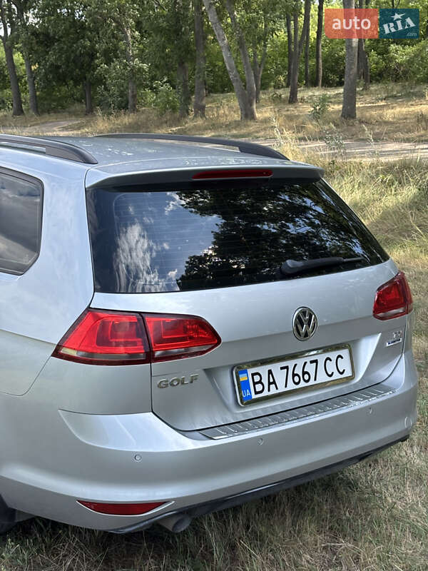 Универсал Volkswagen Golf 2016 в Знаменке