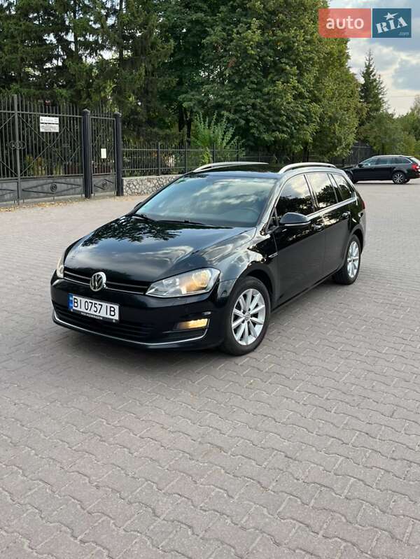 Универсал Volkswagen Golf 2016 в Полтаве