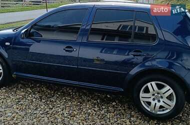 Хетчбек Volkswagen Golf 2000 в Косові