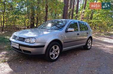 Хэтчбек Volkswagen Golf 2004 в Нежине