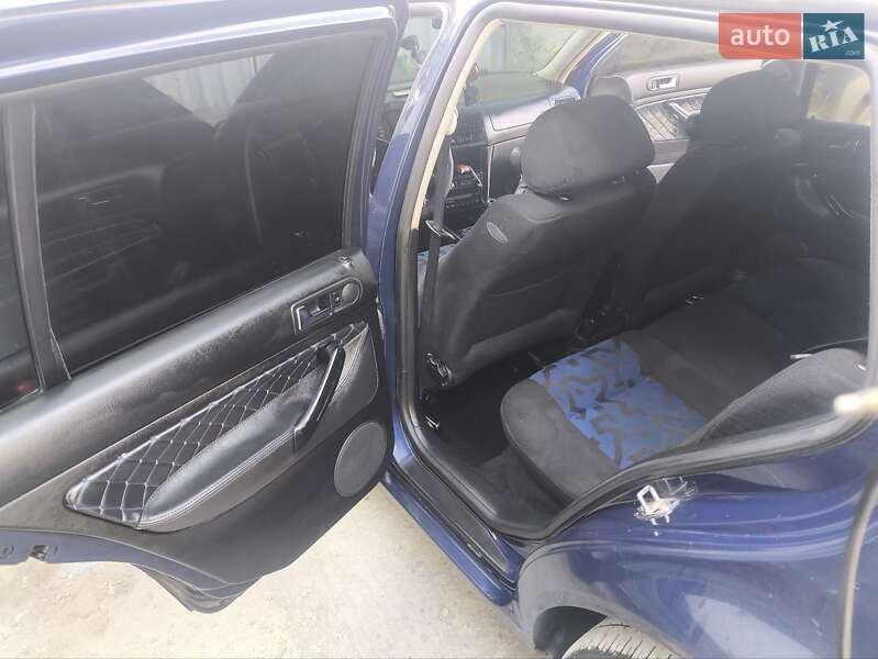 Хетчбек Volkswagen Golf 1998 в Тернополі