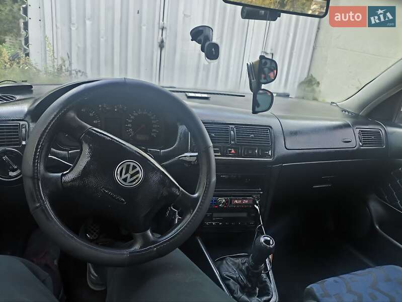 Хетчбек Volkswagen Golf 1998 в Тернополі