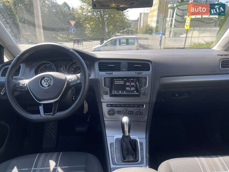 Універсал Volkswagen Golf 2015 в Хмельницькому