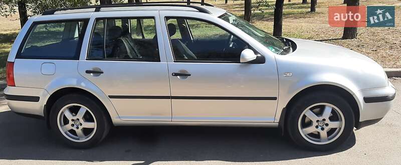 Универсал Volkswagen Golf 2001 в Кривом Роге