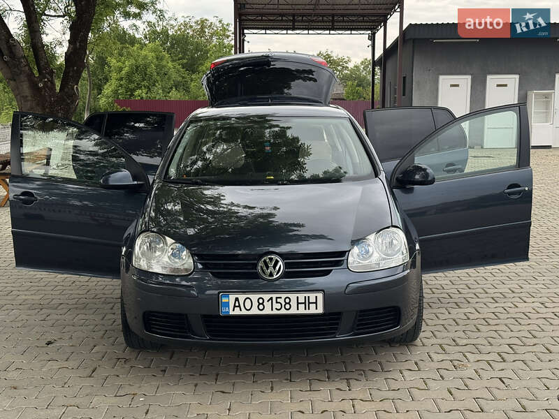 Хэтчбек Volkswagen Golf 2008 в Виноградове