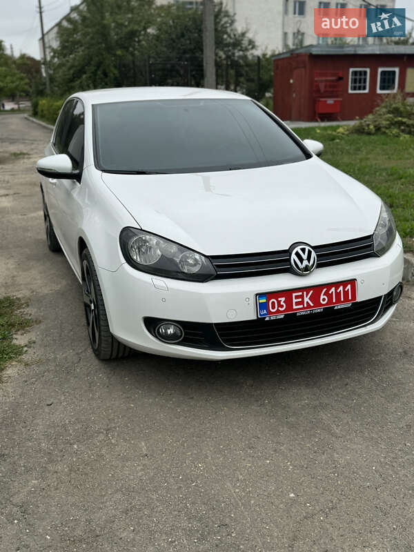 Хэтчбек Volkswagen Golf 2009 в Луцке