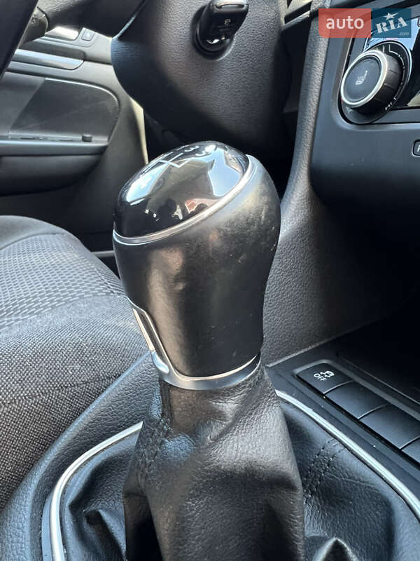 Универсал Volkswagen Golf 2012 в Ровно