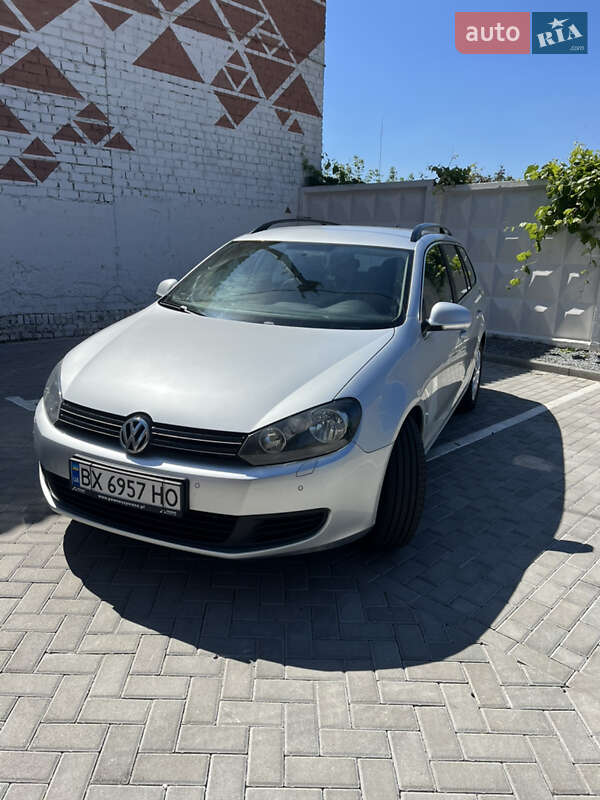 Универсал Volkswagen Golf 2012 в Ровно