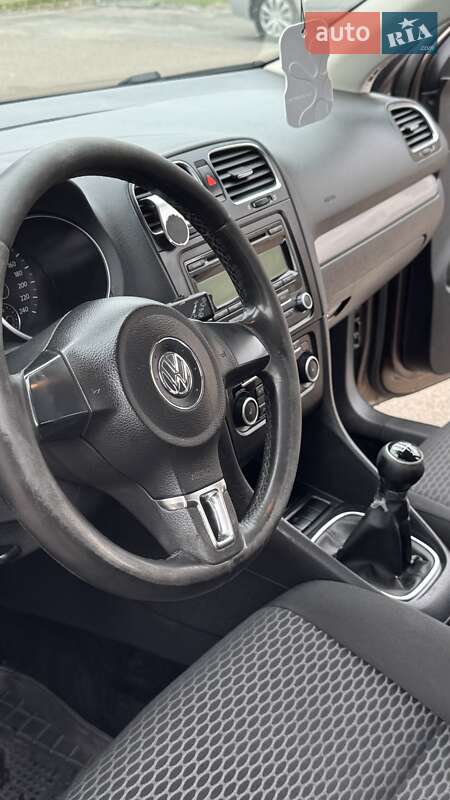 Універсал Volkswagen Golf 2011 в Броварах
