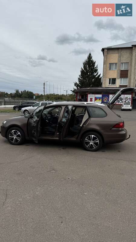 Універсал Volkswagen Golf 2011 в Броварах