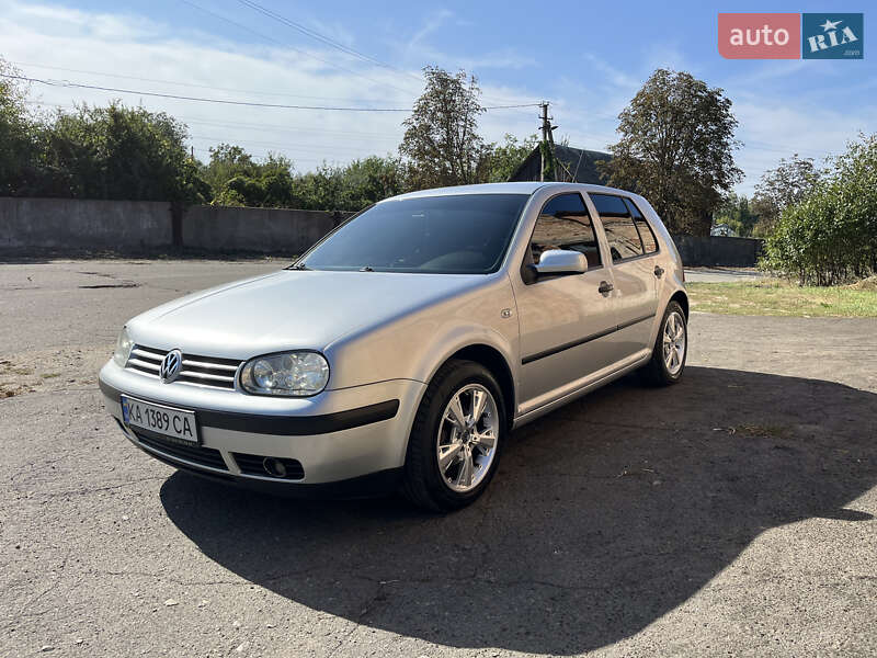 Volkswagen Golf 2002