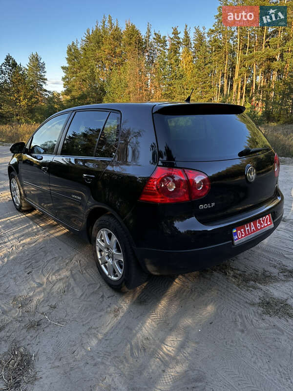 Хэтчбек Volkswagen Golf 2008 в Харькове