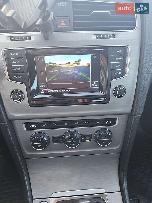 Універсал Volkswagen Golf 2014 в Новояворівську