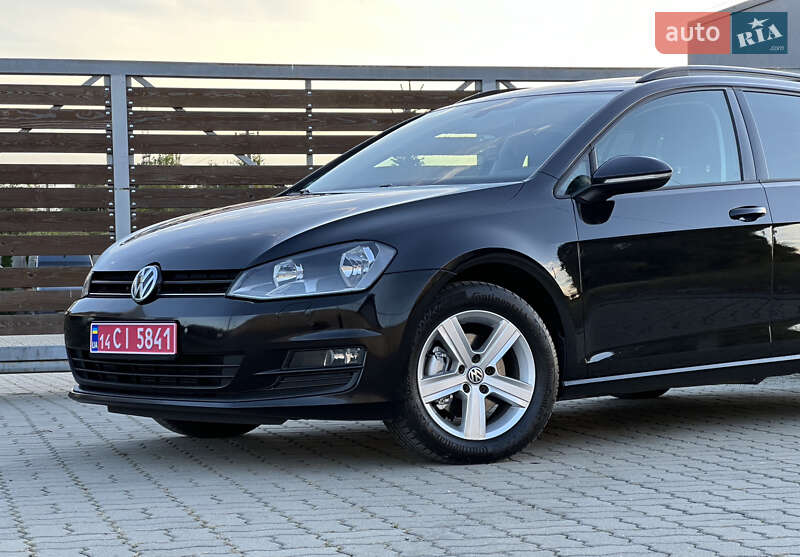 Универсал Volkswagen Golf 2015 в Стрые