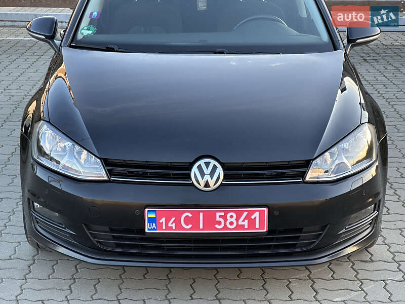 Универсал Volkswagen Golf 2015 в Стрые