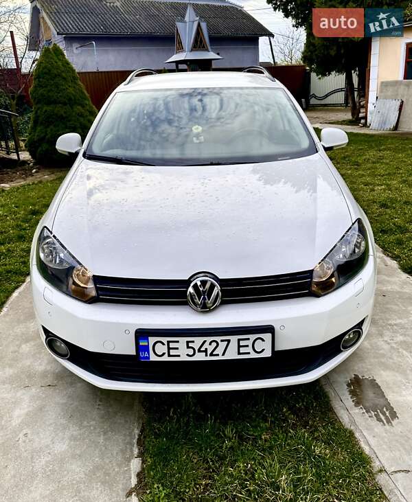 Универсал Volkswagen Golf 2011 в Черновцах