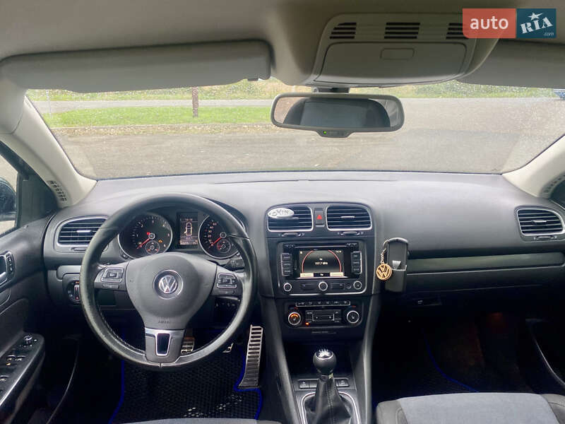 Универсал Volkswagen Golf 2012 в Виноградове