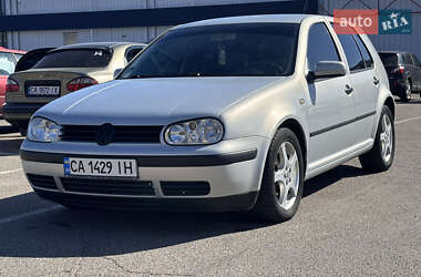 Хетчбек Volkswagen Golf 2000 в Черкасах