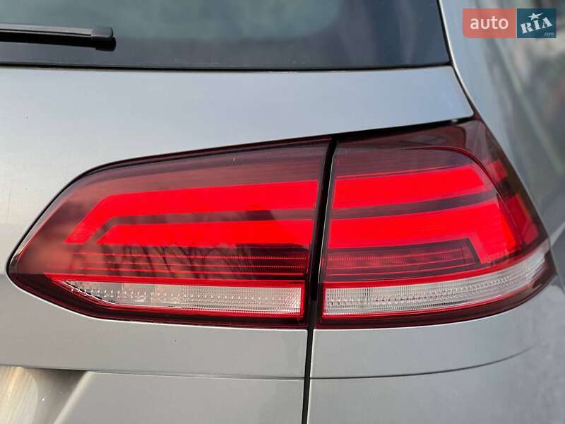 Универсал Volkswagen Golf 2019 в Киеве