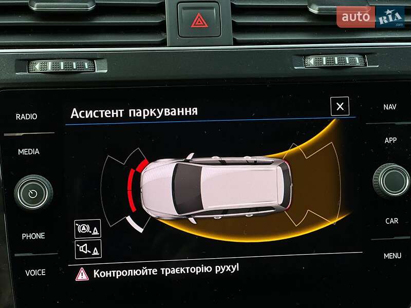 Универсал Volkswagen Golf 2019 в Киеве