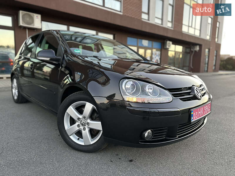 Хетчбек Volkswagen Golf 2009 в Києві