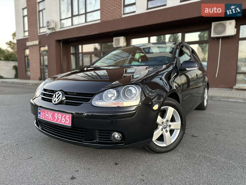 Хетчбек Volkswagen Golf 2009 в Києві