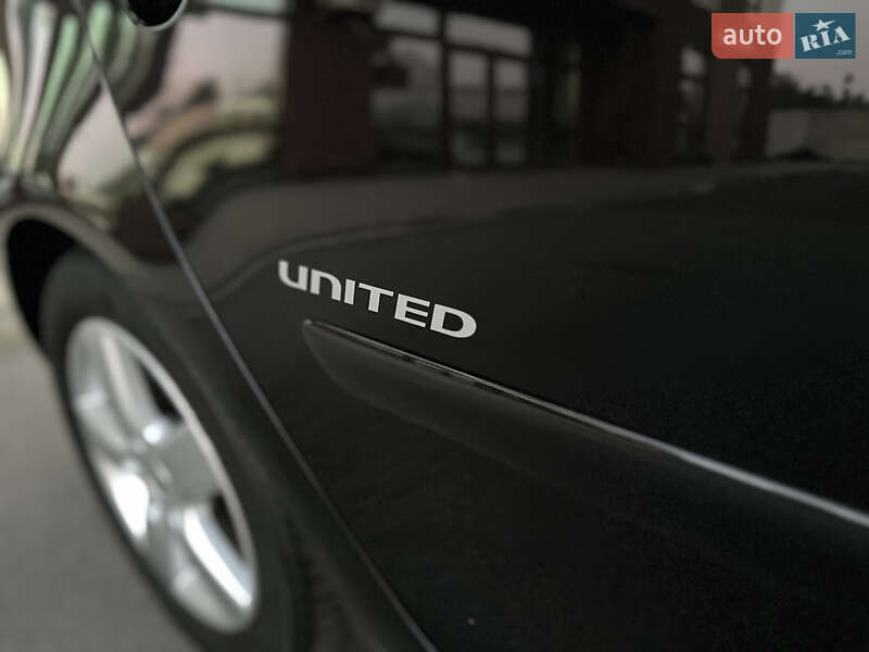 Хетчбек Volkswagen Golf 2009 в Києві